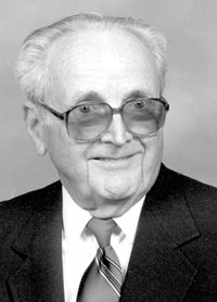 KEN THOMAS